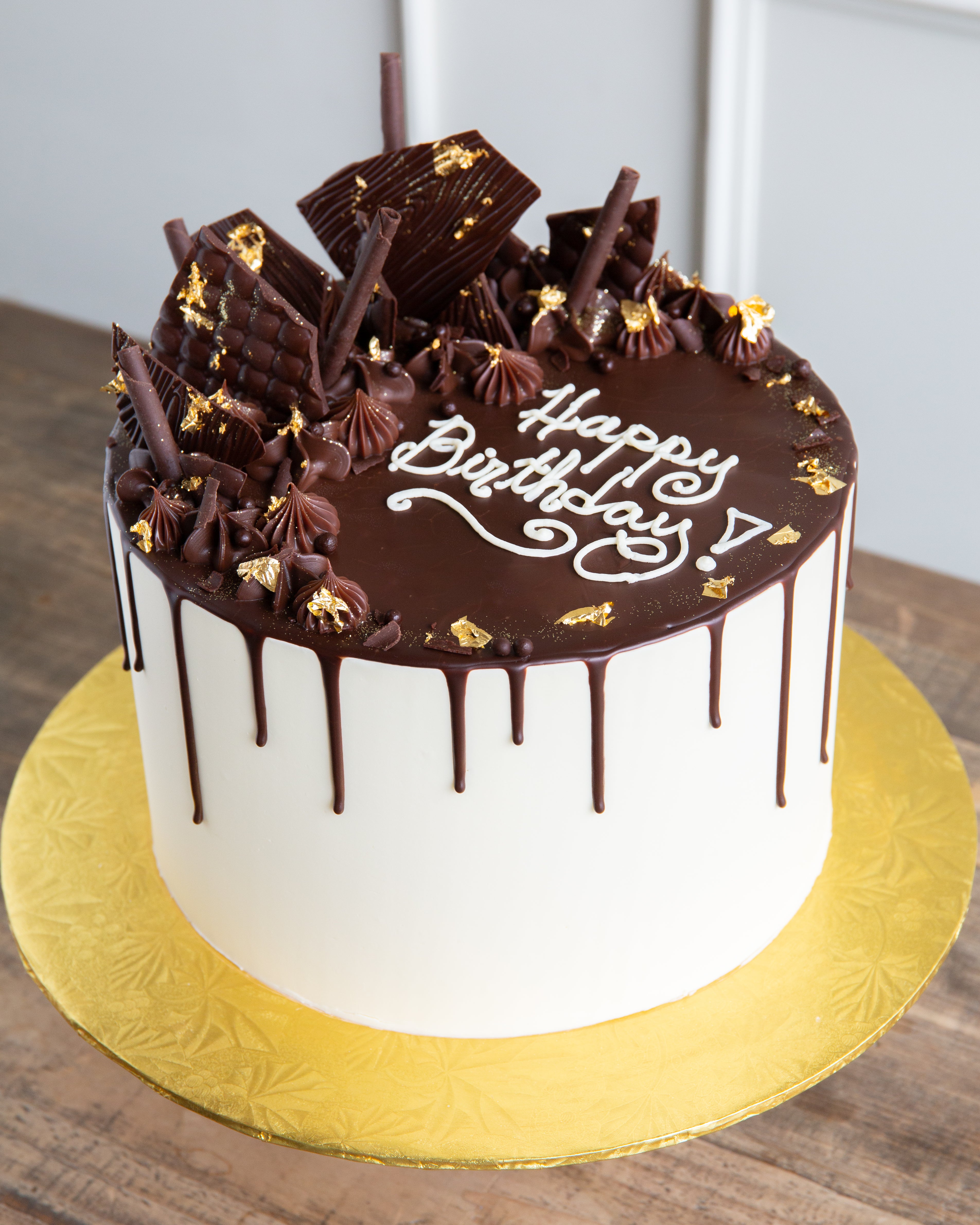 Premium Photo | Beautiful birthday cake with glowing candles in the dark  birthday background